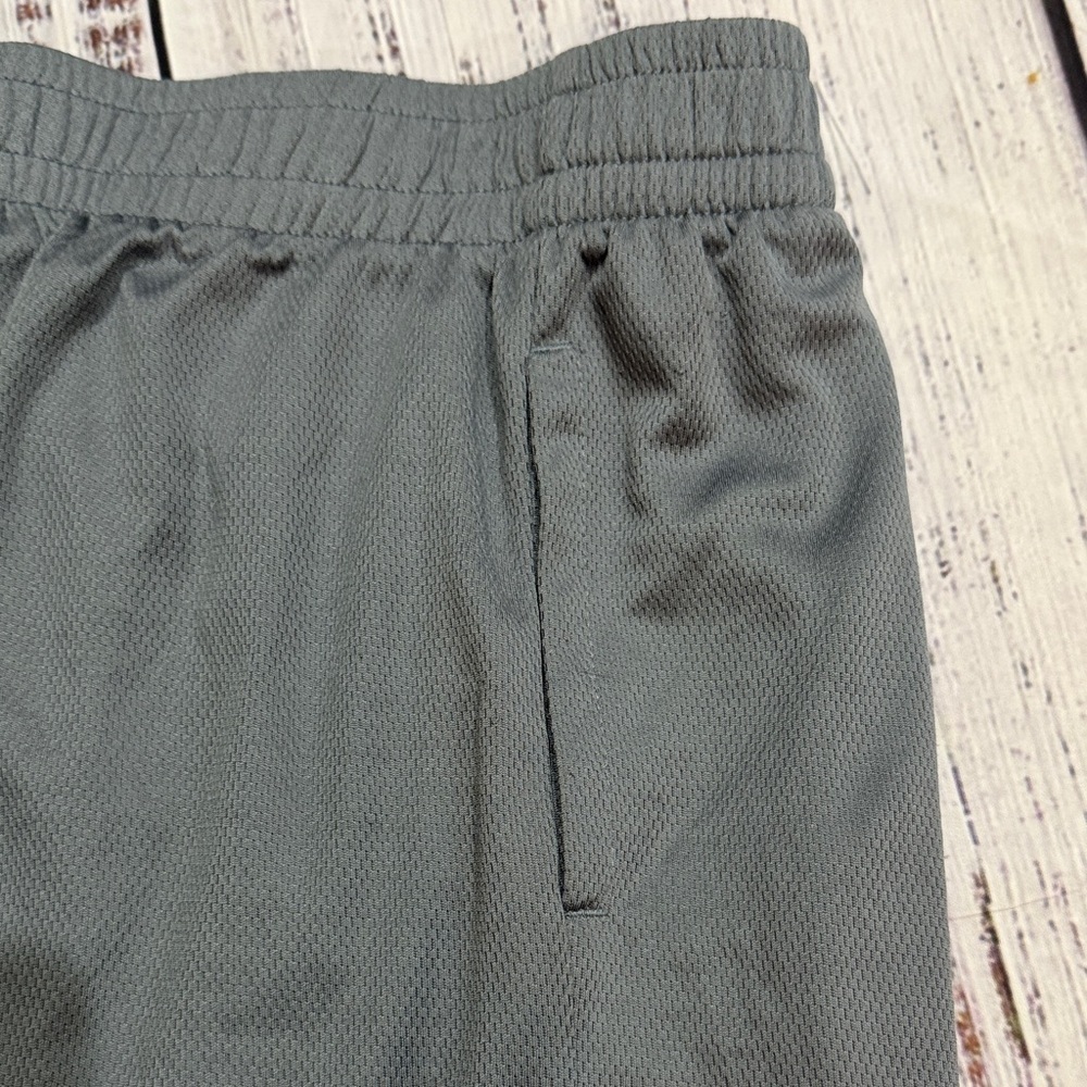 New Balance Boy’s Dark Gray Athletic Shorts - Picture 4 of 5